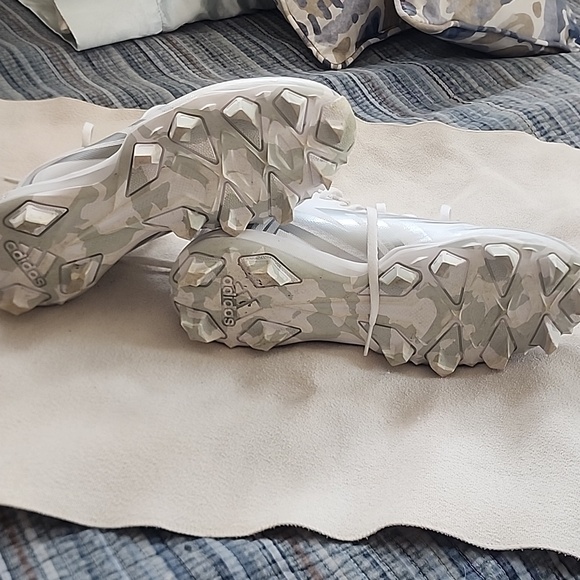 Adidas white size 8.5 football cleats - Picture 2 of 4